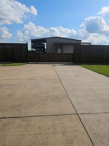 101 Paddock Lane, Mclendon Chisholm, TX 75032