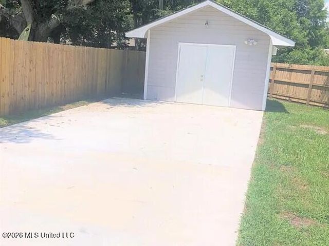 2 Pecanwood Cove, Long Beach, MS 39560