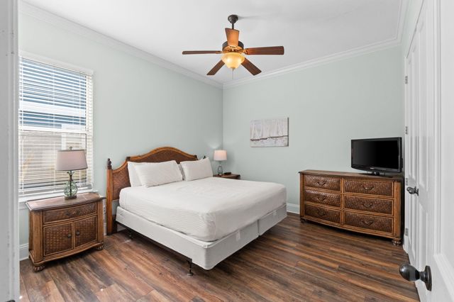 209 E Grand Key Loop, Destin, FL 32541