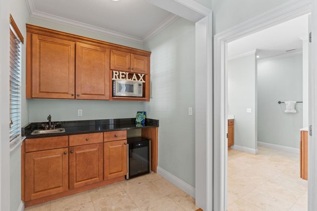 209 E Grand Key Loop, Destin, FL 32541