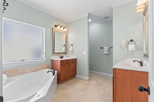 209 E Grand Key Loop, Destin, FL 32541