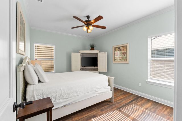209 E Grand Key Loop, Destin, FL 32541