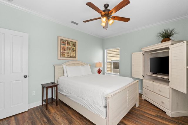 209 E Grand Key Loop, Destin, FL 32541
