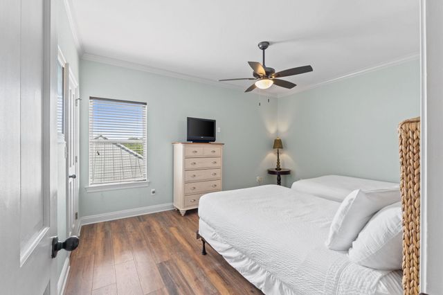 209 E Grand Key Loop, Destin, FL 32541