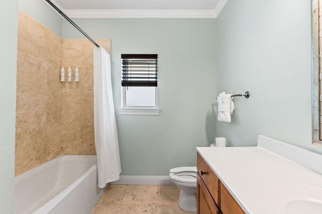 209 E Grand Key Loop, Destin, FL 32541