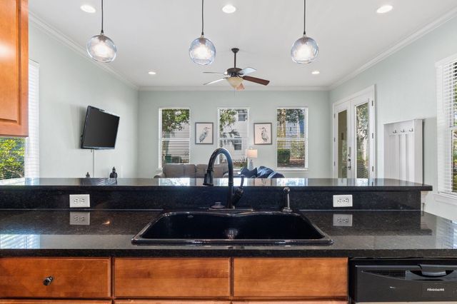 209 E Grand Key Loop, Destin, FL 32541