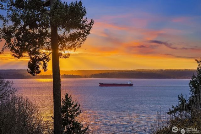 727 SW 199th Place, Normandy Park, WA 98166