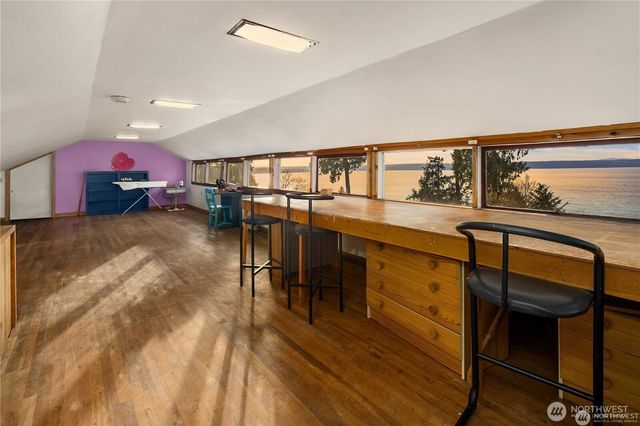 727 SW 199th Place, Normandy Park, WA 98166