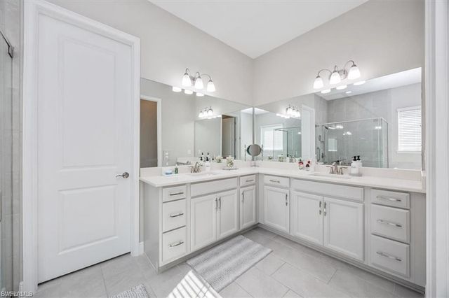 3845 Helmsman DR, Naples, FL 34120