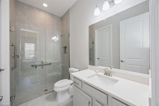 3845 Helmsman DR, Naples, FL 34120