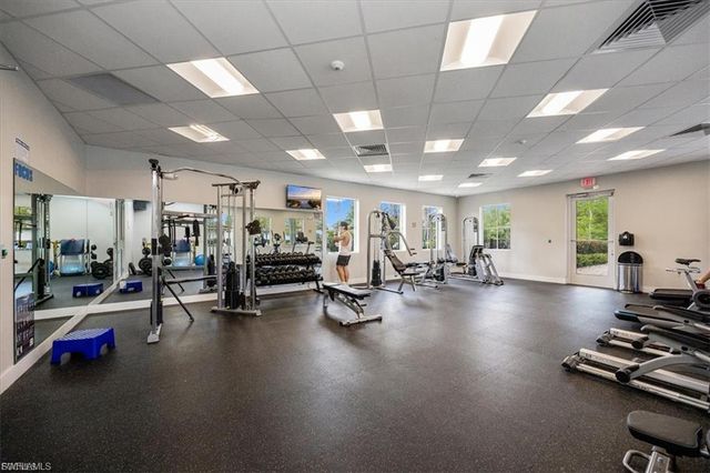 3845 Helmsman DR, Naples, FL 34120