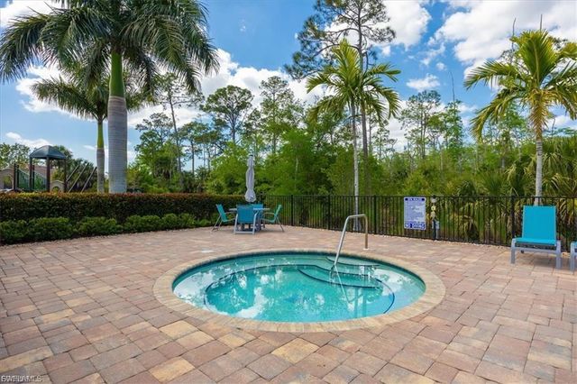 3845 Helmsman DR, Naples, FL 34120