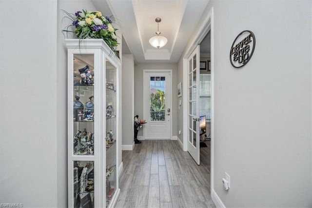 3845 Helmsman DR, Naples, FL 34120