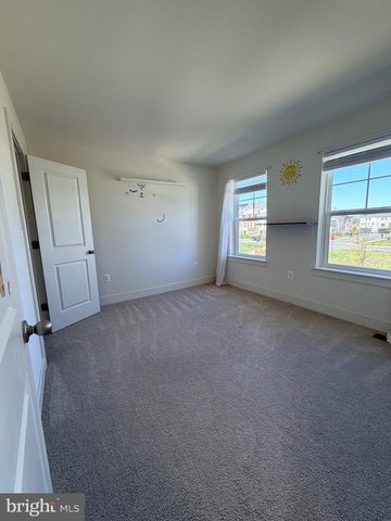 1530 SANDPIPER BAY LOOP, Dumfries, VA 22026