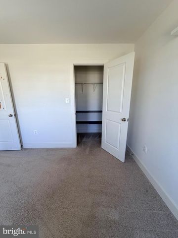 1530 SANDPIPER BAY LOOP, Dumfries, VA 22026