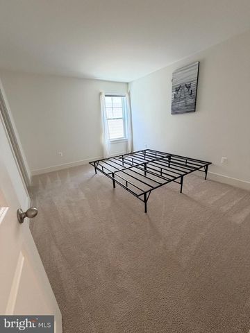 1530 SANDPIPER BAY LOOP, Dumfries, VA 22026