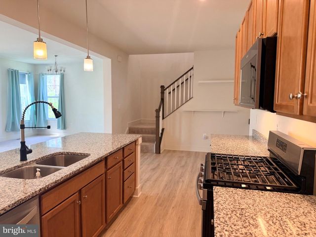 1530 SANDPIPER BAY LOOP, Dumfries, VA 22026