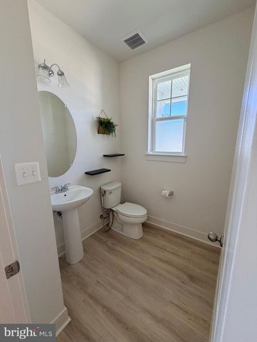 1530 SANDPIPER BAY LOOP, Dumfries, VA 22026