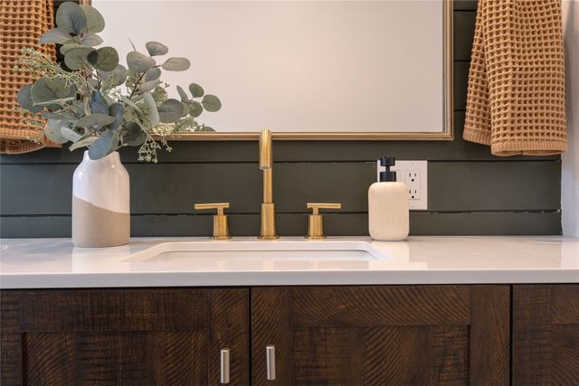 540 Topeka Drive, Woodway, TX 76712