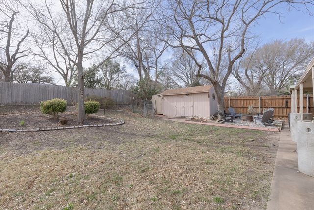 540 Topeka Drive, Woodway, TX 76712