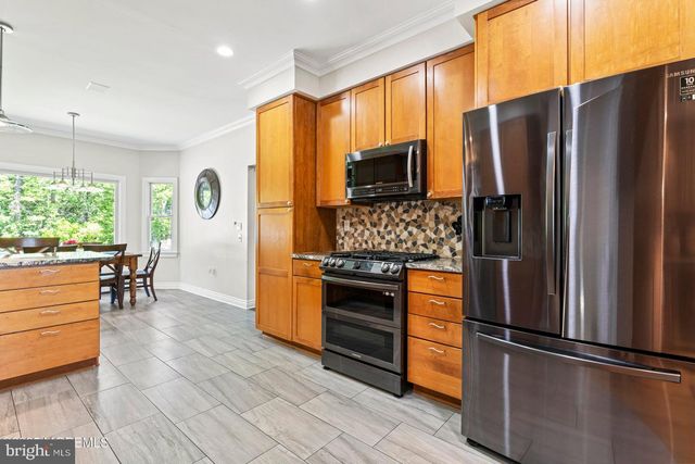 274 BEACHVIEW AVE, Manahawkin, NJ 08050