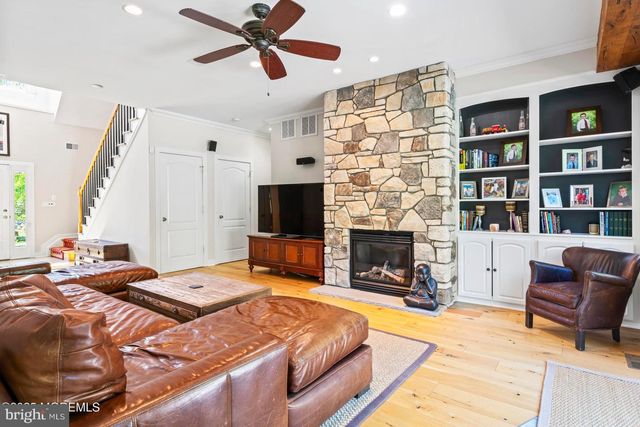 274 BEACHVIEW AVE, Manahawkin, NJ 08050