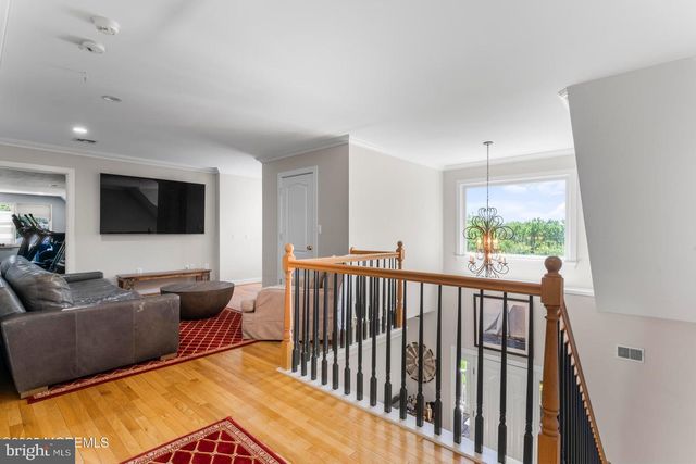 274 BEACHVIEW AVE, Manahawkin, NJ 08050