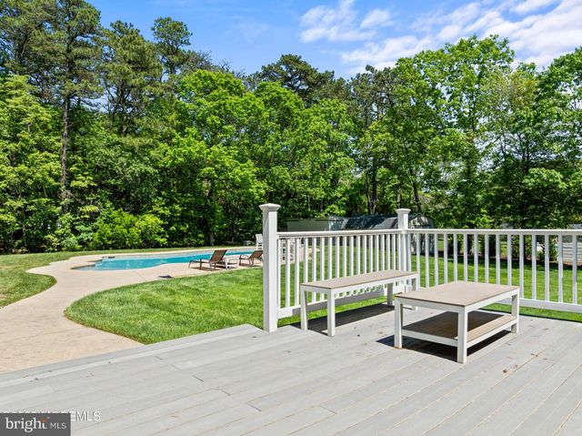 274 BEACHVIEW AVE, Manahawkin, NJ 08050