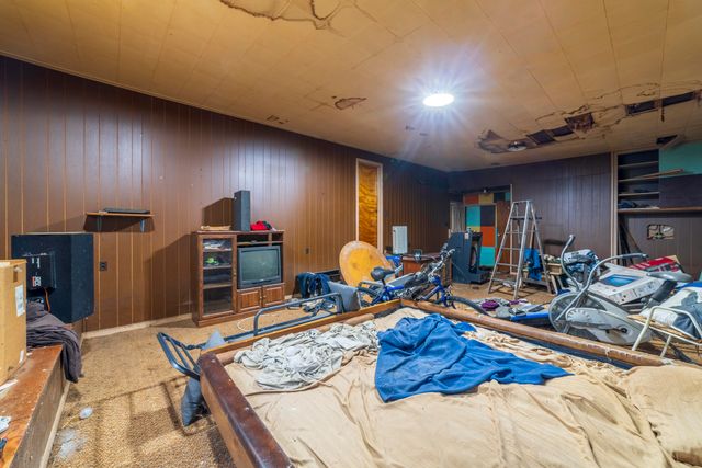 310 Edgemoor Drive, Trail Creek, IN 46360