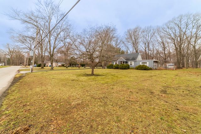 310 Edgemoor Drive, Trail Creek, IN 46360