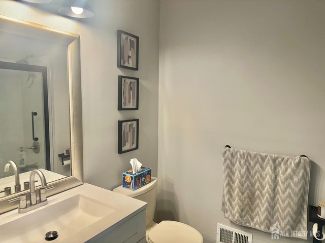 41 Brighton Way, North Brunswick, NJ 08902