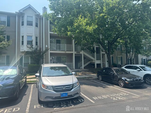 41 Brighton Way, North Brunswick, NJ 08902