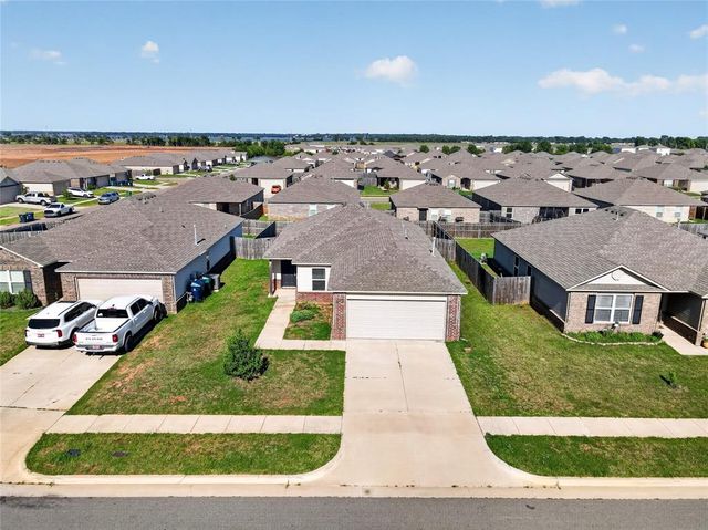 1924 Hannah Lane, Oklahoma City, OK 73127