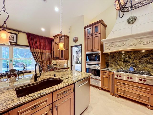 2636 CLEMENTON PARK COURT, Orlando, FL 32835