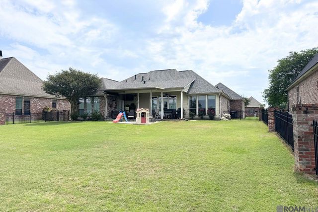 927 Fairwinds Ave, Zachary, LA 70791