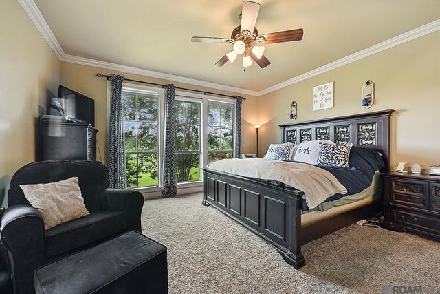 927 Fairwinds Ave, Zachary, LA 70791