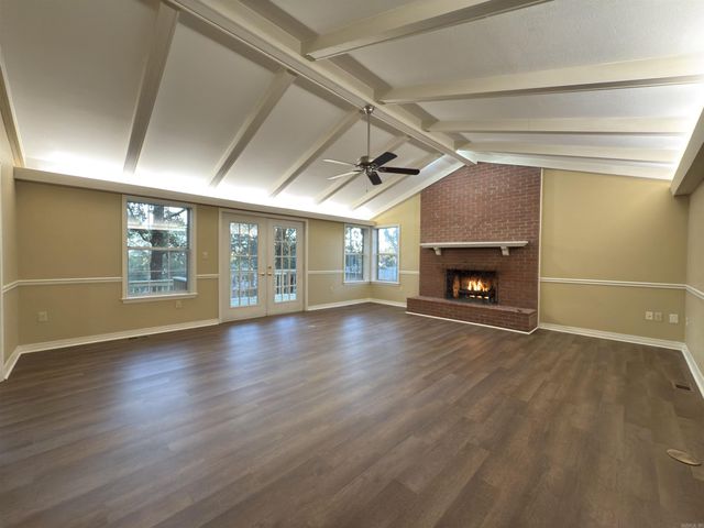 118 Red Oak Lane, Searcy, AR 72143