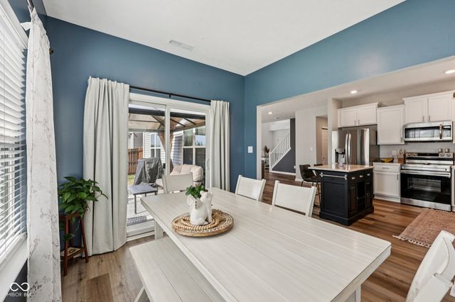 6611 Honeysuckle Way, Pendleton, IN 46064