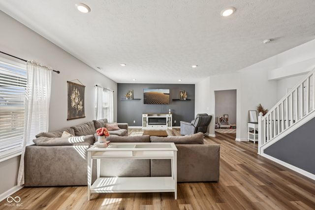 6611 Honeysuckle Way, Pendleton, IN 46064