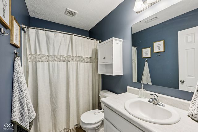 6611 Honeysuckle Way, Pendleton, IN 46064
