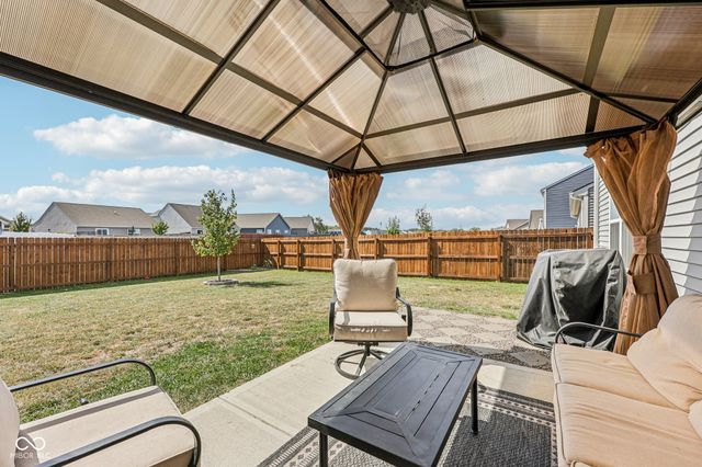 6611 Honeysuckle Way, Pendleton, IN 46064