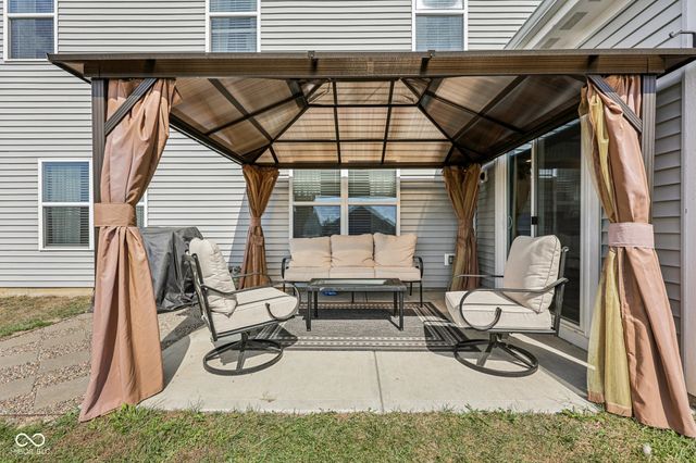 6611 Honeysuckle Way, Pendleton, IN 46064