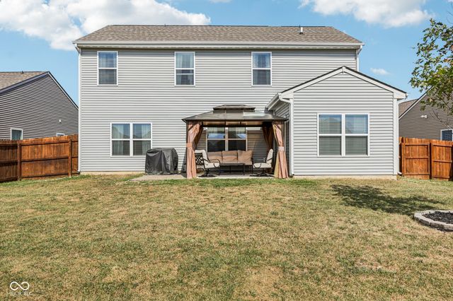 6611 Honeysuckle Way, Pendleton, IN 46064