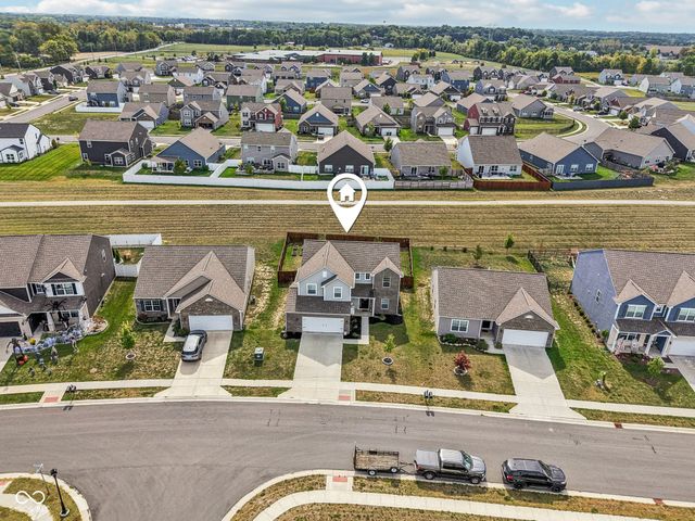 6611 Honeysuckle Way, Pendleton, IN 46064