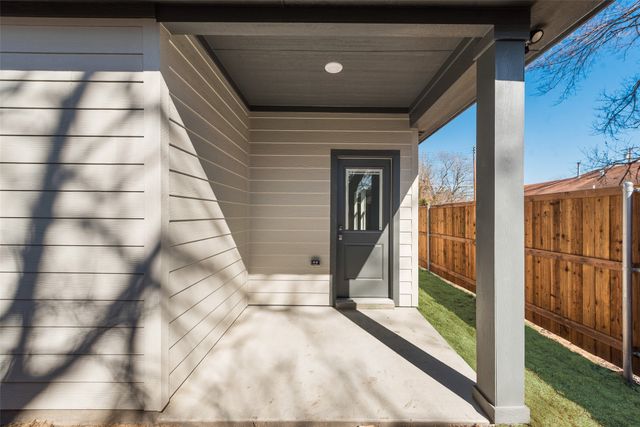 3911 Diamond Avenue, Dallas, TX 75215