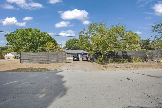 500 Ida Bess Avenue, Desoto, TX 75115