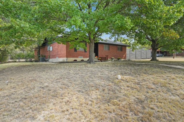 500 Ida Bess Avenue, Desoto, TX 75115