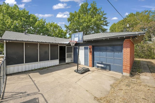 500 Ida Bess Avenue, Desoto, TX 75115