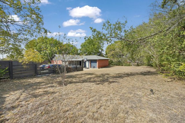 500 Ida Bess Avenue, Desoto, TX 75115