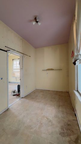 1657 N Artesian Avenue, Chicago, IL 60647